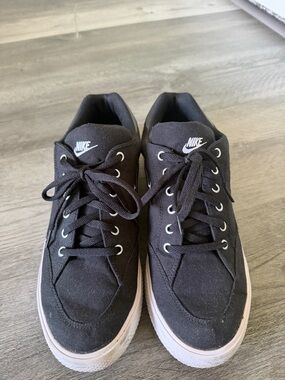 Nike GTS 97 Low Top Sneakers